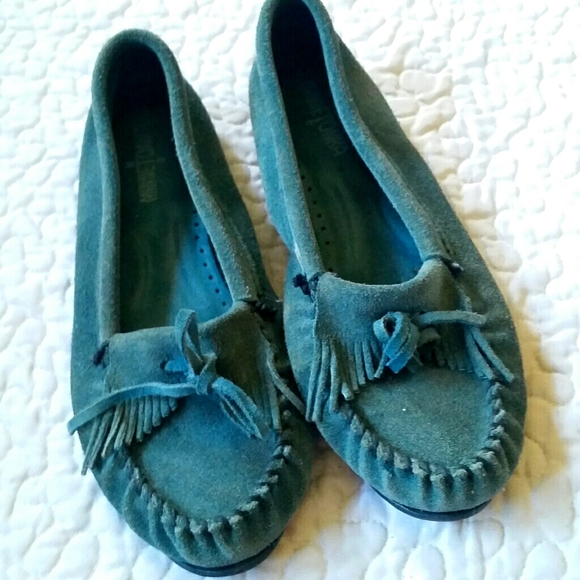 Vintage Minnetonka 10 Turquoise Moccasin Slip On - Picture 1 of 7